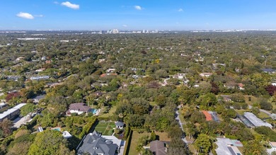 Own one of the largest lots in Pinecrest, spanning over 1.3 - photo 15