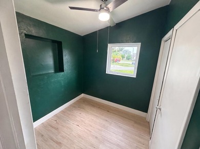 752 Orchid Dr is a 1-story Royal Palm Beach home, gives an open - photo 16