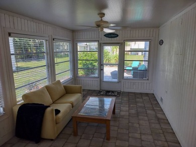 Step into this beautifully remodeled, fully furnished 2-bedroom - photo 22