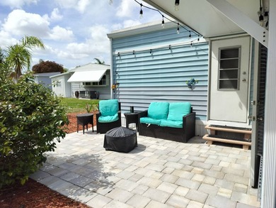 Step into this beautifully remodeled, fully furnished 2-bedroom - photo 23