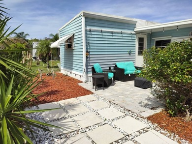 Step into this beautifully remodeled, fully furnished 2-bedroom - photo 24