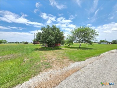 Welcome home to *The Cape!* This 1,514 sq ft home is nestled on - photo 29