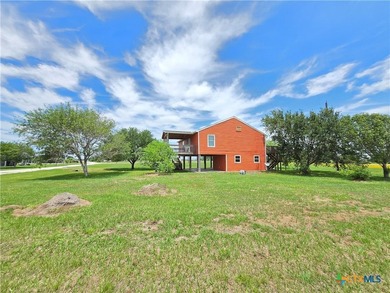 Welcome home to *The Cape!* This 1,514 sq ft home is nestled on - photo 31