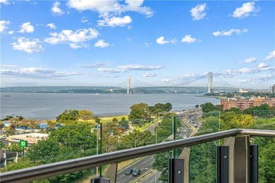 Residence 6F at Bayview Courtyard offers modern waterfront - photo 15