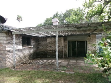 Four sided brick veneer home in Carolyn Heights features a split - photo 17