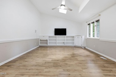 Detached 2-Car Garage with Finished Bonus Room & Full Bath! - photo 18