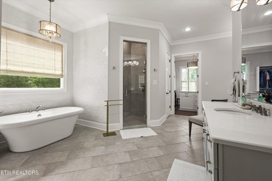 Welcome to an exceptional opportunity in Farragut's prestigious - photo 23