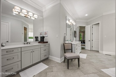 Welcome to an exceptional opportunity in Farragut's prestigious - photo 24