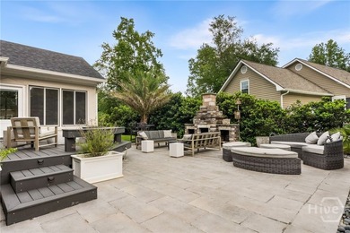 Some homes tell you everything from the curb. This one prefers - photo 25