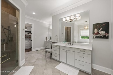 Welcome to an exceptional opportunity in Farragut's prestigious - photo 25
