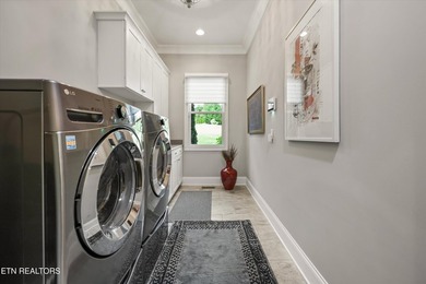 Welcome to an exceptional opportunity in Farragut's prestigious - photo 31
