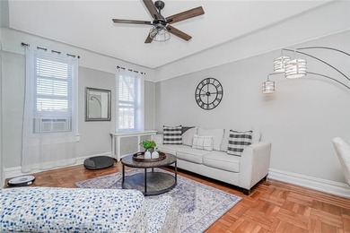 Recently renovated 1-bedroom co-op in a pet-friendly Bay Ridge
