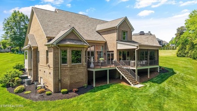 Welcome to an exceptional opportunity in Farragut's prestigious - photo 36