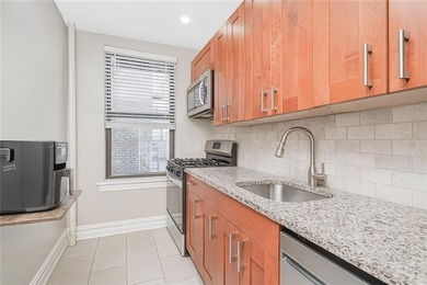 Recently renovated 1-bedroom co-op in a pet-friendly Bay Ridge