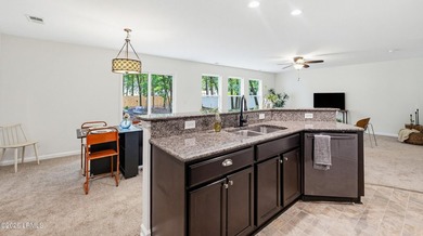 Turn Key 4 Bed 2.5 Bath home with a big yard in the desirable - photo 10
