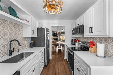 Amazing 2BD/2BA townhome professionally remodeled in the