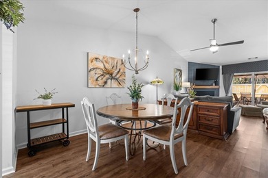 Amazing 2BD/2BA townhome professionally remodeled in the