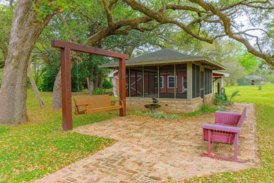 Welcome home, as you enter the private gate you'll feel privacy - photo 5