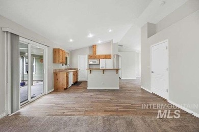 Turnkey single-level home in desirable West Boise location. This - photo 17