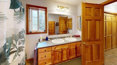 Private Acreage Retreat with Single-Level Living & Incredible - photo 19