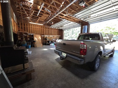 Private Acreage Retreat with Single-Level Living & Incredible - photo 31