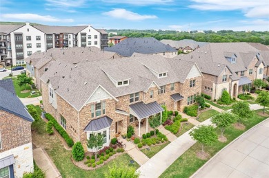 Lake Townhome/Townhouse Sale Pending in Arlington, Texas