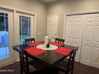 Warm and welcoming 4-bedroom home in a prime Bluffton location - photo 6