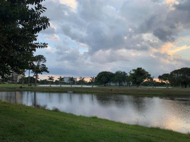 Lake Condo For Sale in Pompano Beach, Florida