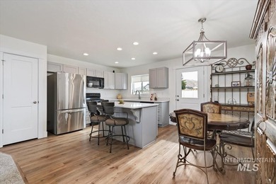 Welcome home to this better-than-new, thoughtfully designed - photo 12