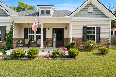 This charming 3-bedroom, 2-bathroom single-family residence - photo 3