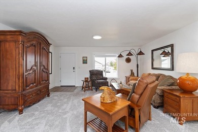 Welcome home to this better-than-new, thoughtfully designed - photo 17