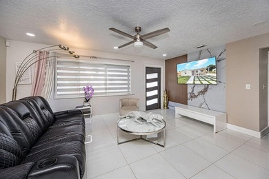 Welcome to this charming single-story residence in Golfview - photo 17