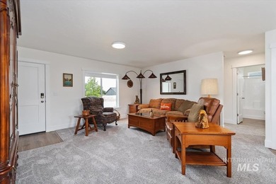 Welcome home to this better-than-new, thoughtfully designed - photo 18