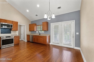 This charming 3-bedroom, 2-bathroom single-family residence - photo 10