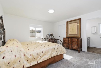 Welcome home to this better-than-new, thoughtfully designed - photo 23