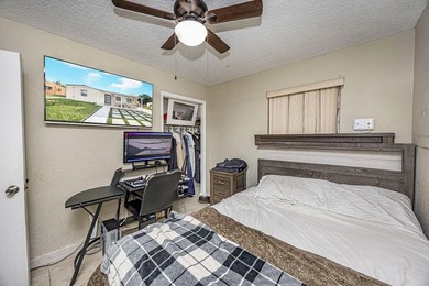 Welcome to this charming single-story residence in Golfview - photo 28
