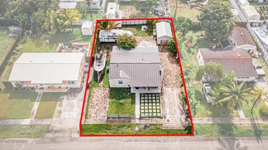 Welcome to this charming single-story residence in Golfview - photo 33