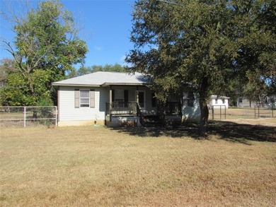 Lake Home For Sale in Clifton, Texas