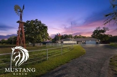 (private lake, pond, creek) Home For Sale in Kaufman Texas