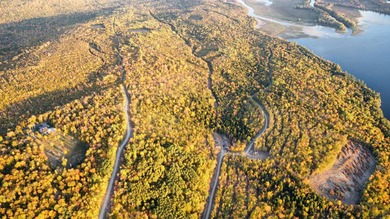 3.75 acres with power located in a very scenic area near golf - photo 15