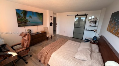 Beautifully updated and move-in ready 2/2 unit in the highly - photo 22