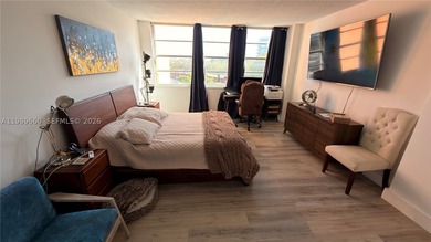 Beautifully updated and move-in ready 2/2 unit in the highly - photo 23