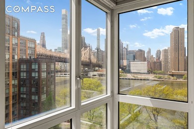 Renovated oversized 1 Bedroom 1.5 Bathroom (easily converts to a - photo 2