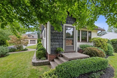 Craftsman charm meets today's modern updates! This beautifully - photo 5