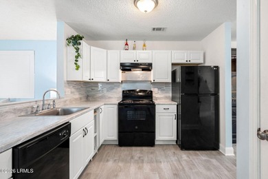 Fabulous features set this Brookshire model apart! This end-unit - photo 8