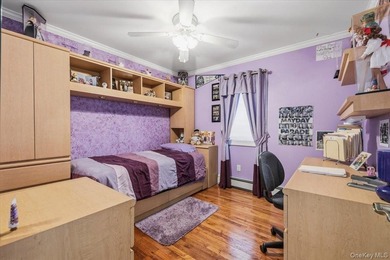 Welcome to 3 Cherry Street in Massapequa! This turnkey 3-bedroom - photo 17