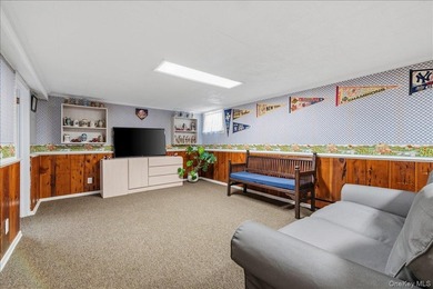 Welcome to 3 Cherry Street in Massapequa! This turnkey 3-bedroom - photo 21