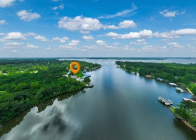 Beautiful Waterfront Home and Boathouse on Lake Palestine - photo 8