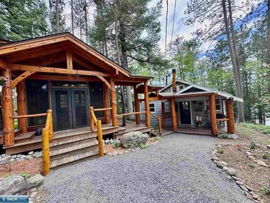 Charming 3 Bedroom Retreat Amidst Towering Pines! This - photo 18