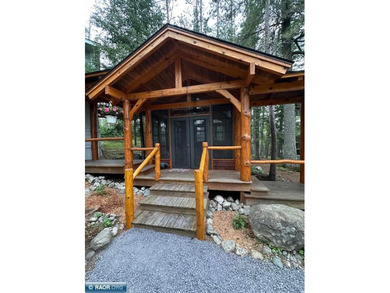 Charming 3 Bedroom Retreat Amidst Towering Pines! This - photo 19